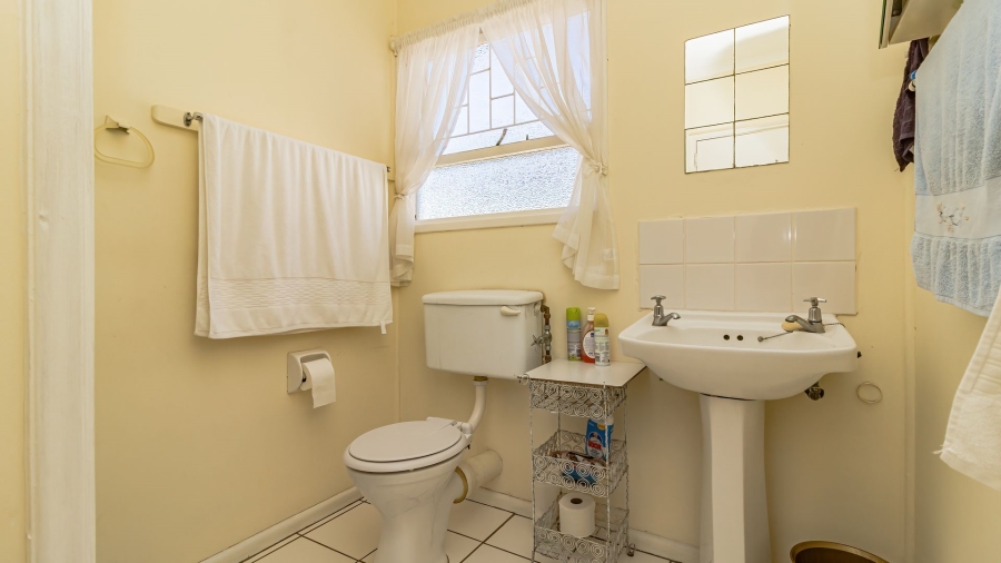 3 Bedroom Property for Sale in De Kelders Western Cape